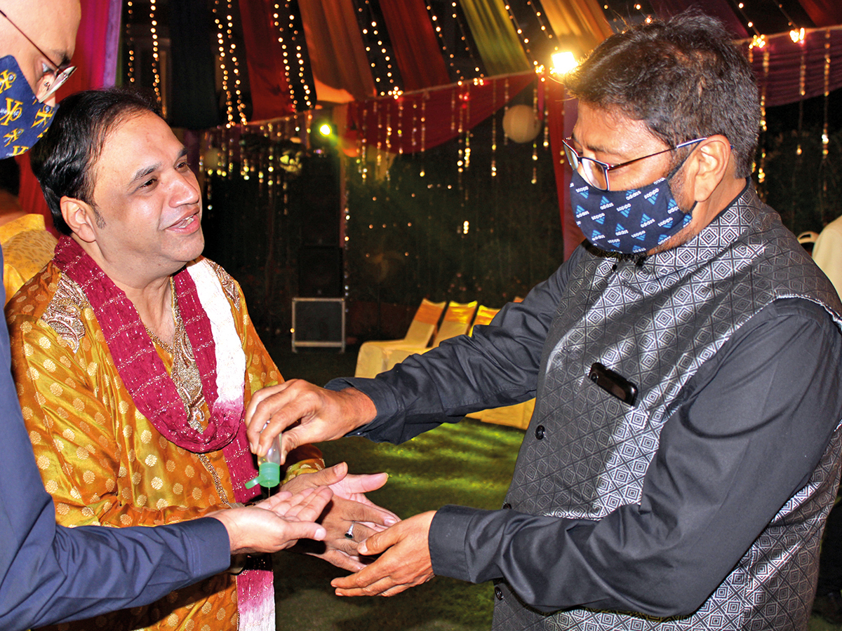 Vijay Agrawal (L) and Rajiv (BCCL/ Arvind Kumar) Vijay Agrawal (L) and Rajiv (BCCL/ Arvind Kumar)