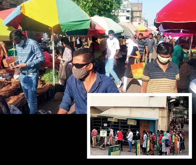 On Friday, citizens rushed to stores to stock up on daily supplies amid many rumors;  PHOTO: RAHUL DESHMUKH