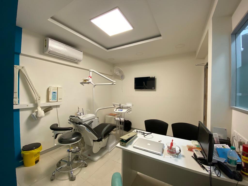 Apollo Dental Doctor Consultation room.