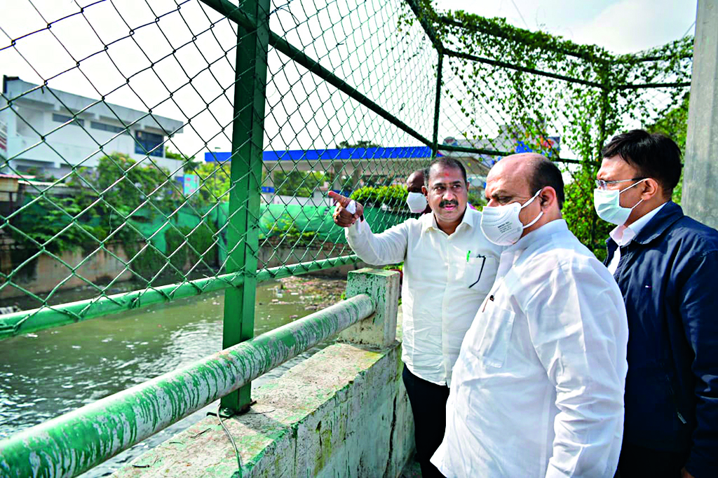 CM directs civic bodies to fix drains to check flooding