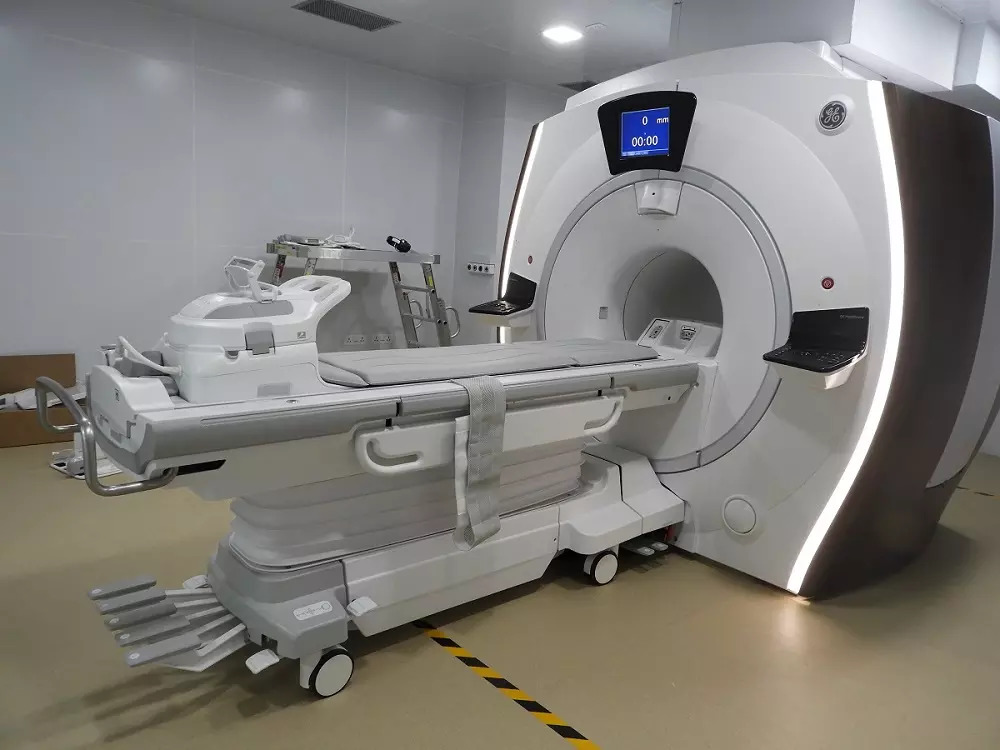 Intra-operative MRI