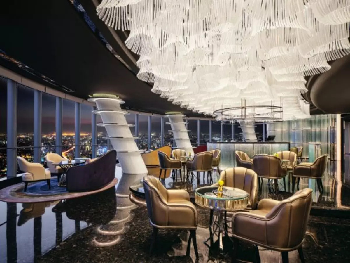 Guinness recognizes Shanghai eatery as world's highest restaurant