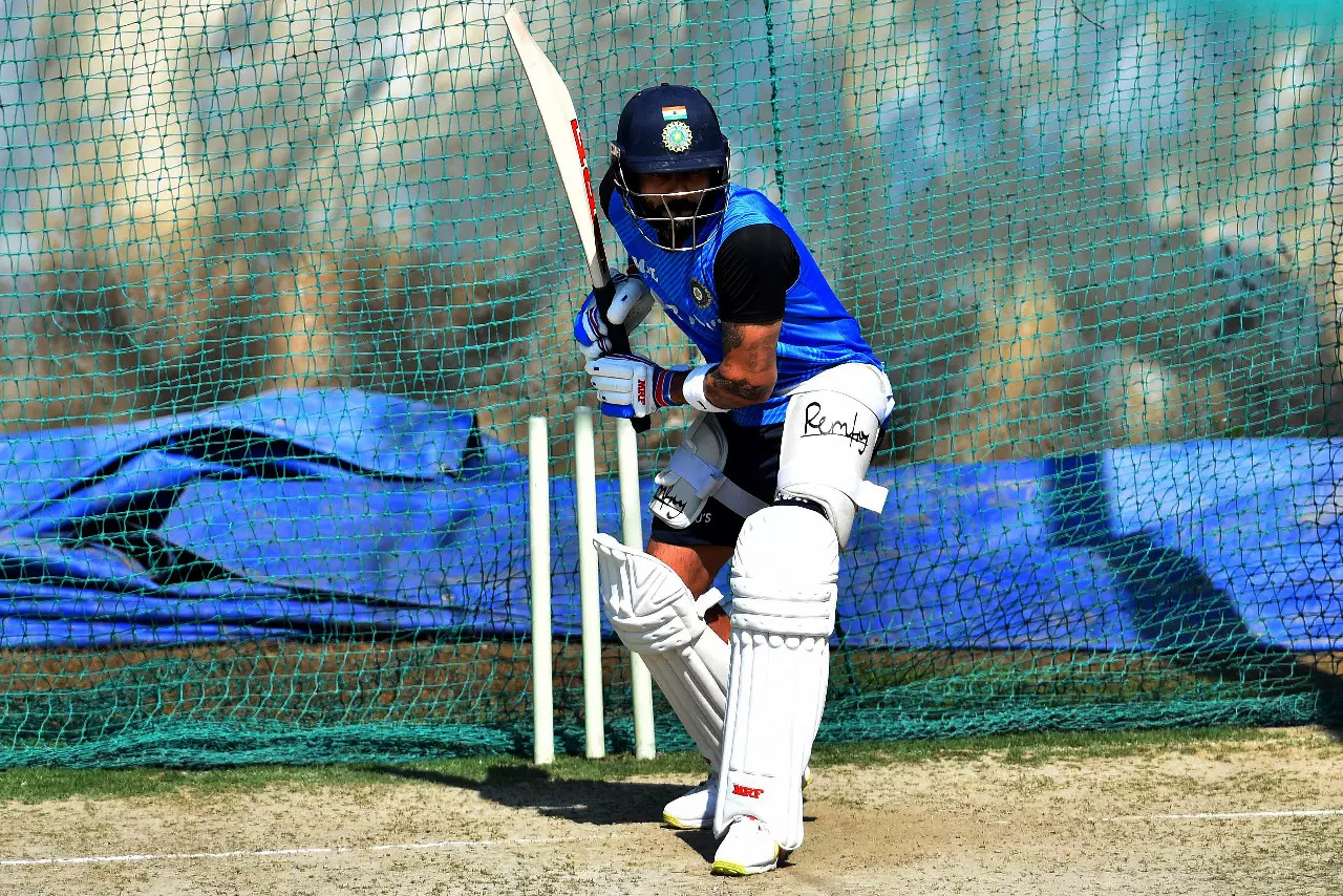 India SL Mohali Test: Virat Kohli 'starts training in Mohali' for his 100th test