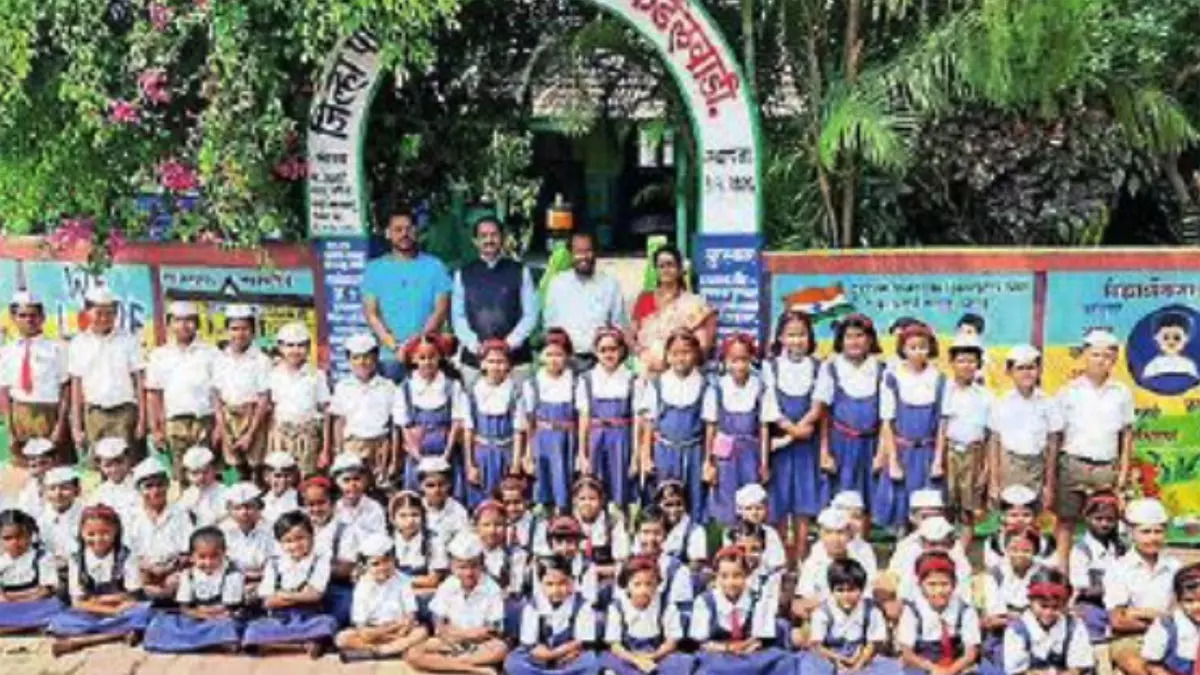 A Pune school, open on all days for 20 years