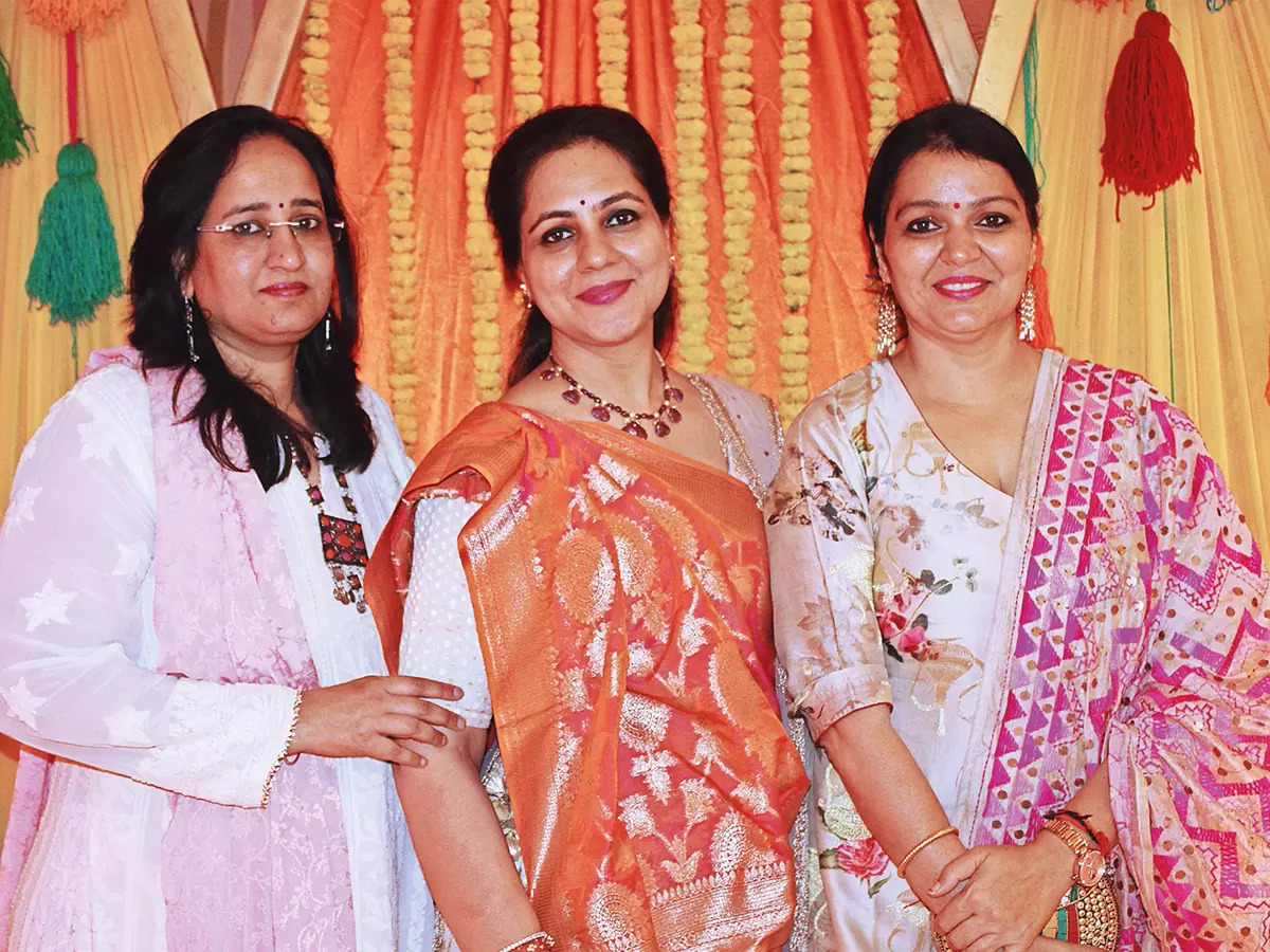 (L-R) Neetu, Pallavi and Mandlasha