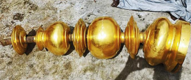 Gold part of Moti Masjid finial on dome stolen