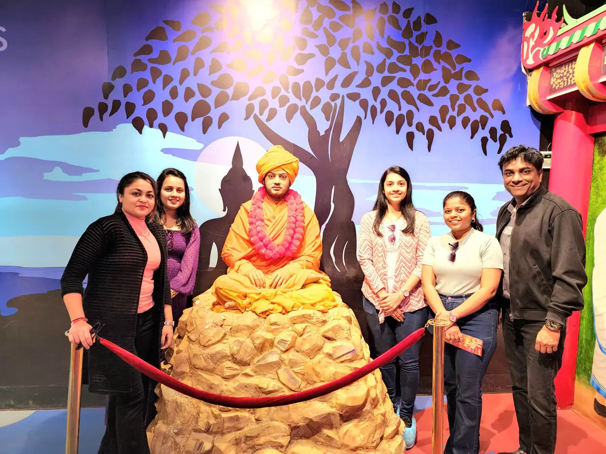 Swami Vivekananda&#39;s wax figure unveiled at the Jaipur Wax Museum