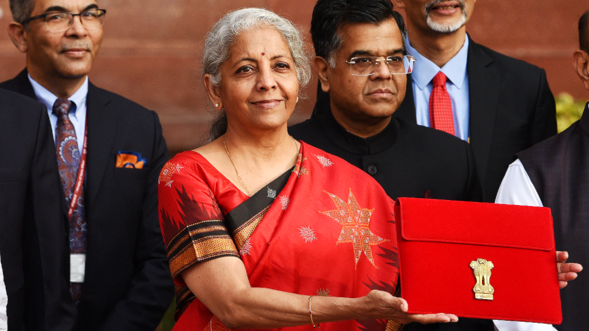 (Centre) Finance Minister, Nirmala Sitharaman.