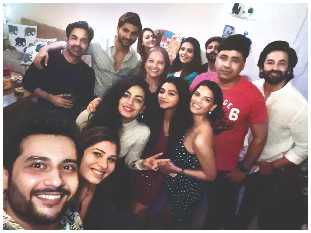 Jyothsna Channdola with her actor friends on her birthday