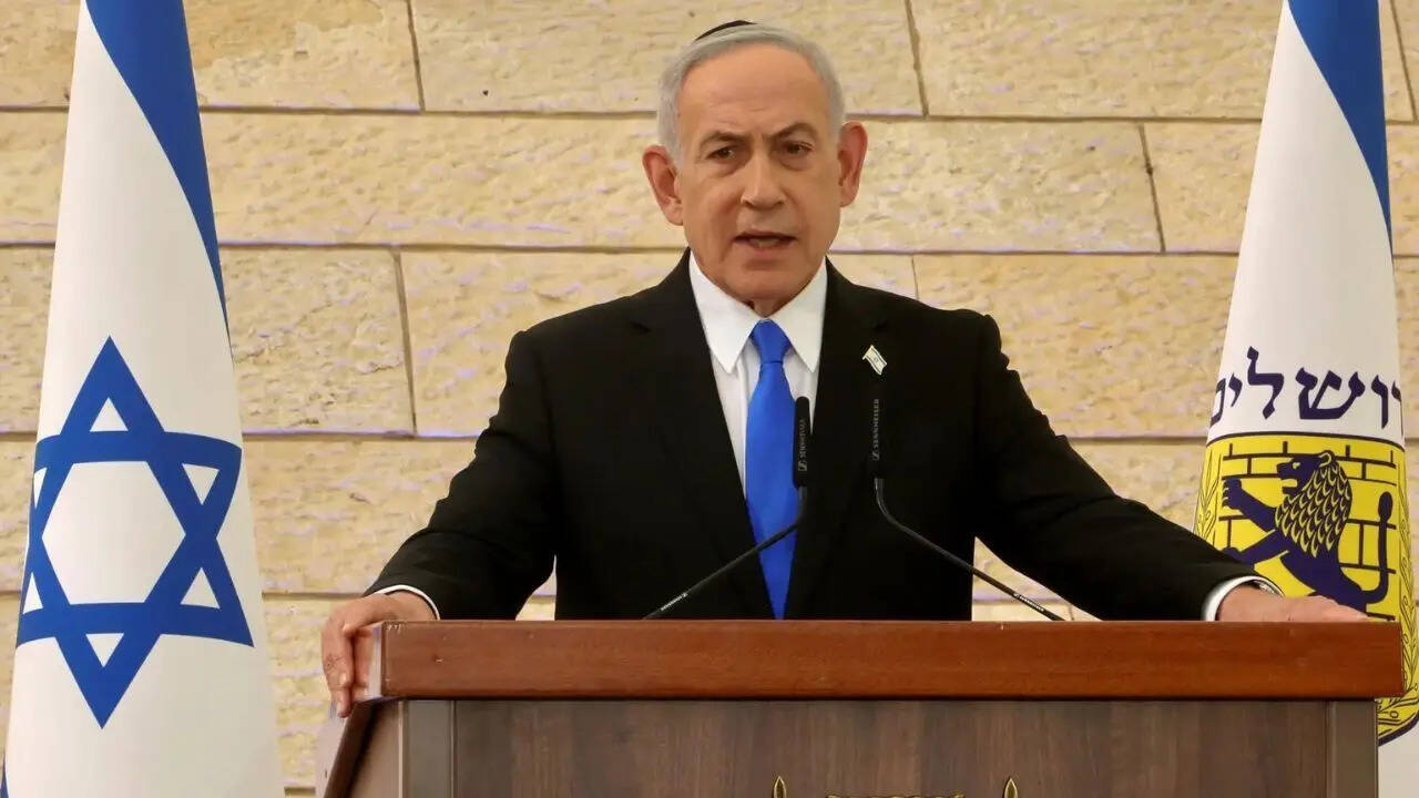 'Era of repair has arrived': Two former Israel PMs unite to challenge Netanyahu in upcoming elections