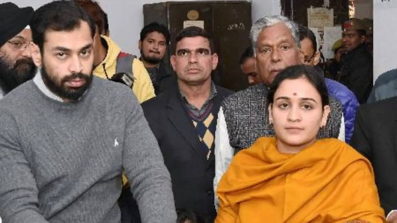 Mulayam Singh Yadav's son Prateek poisoned? SP leader makes shock claim