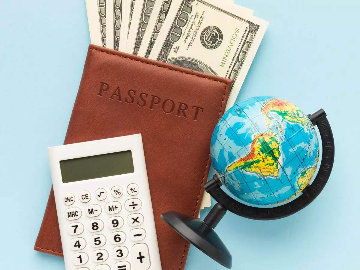 Making Money While Travelling: Turning Wanderlust Into Wealth