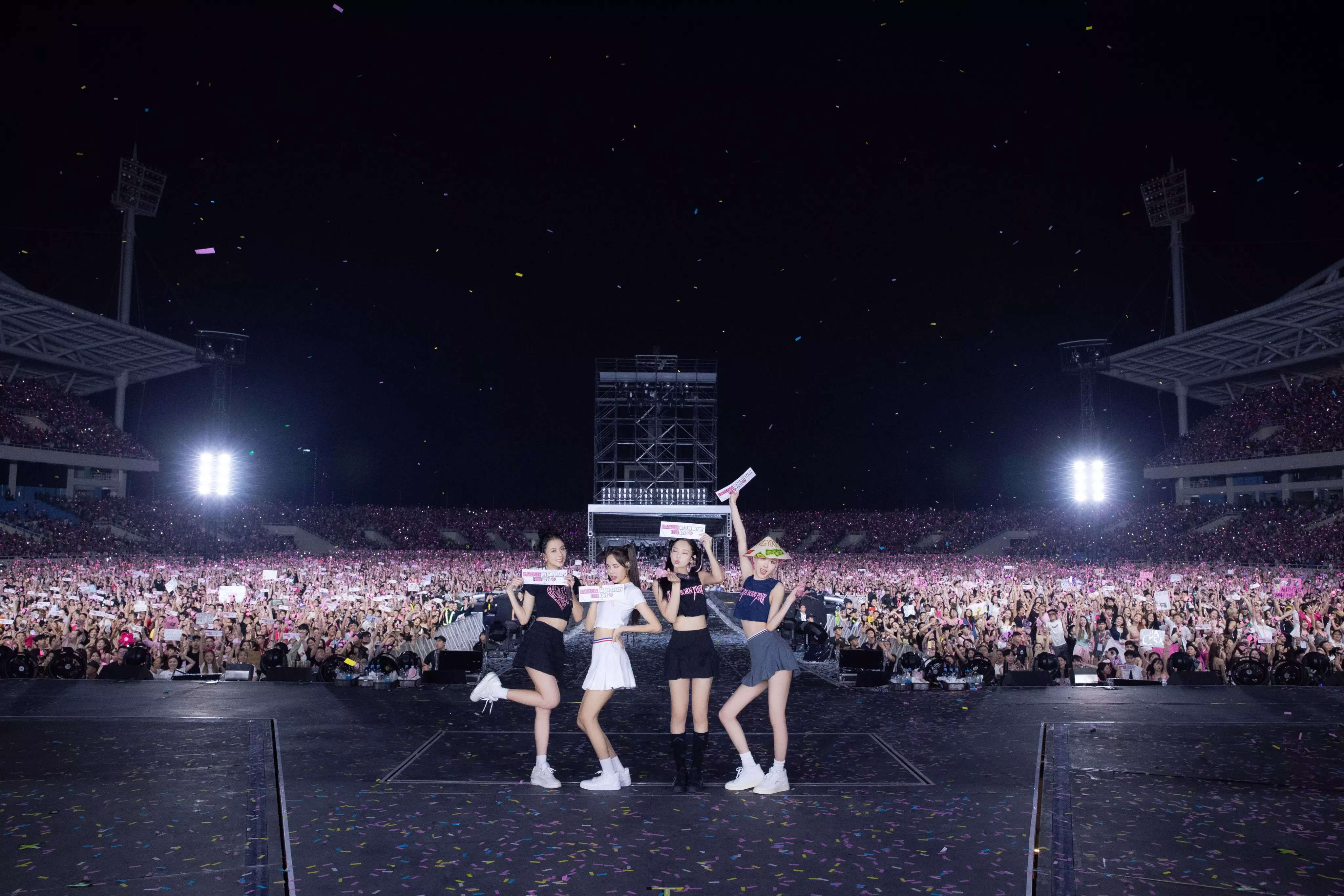 BLACKPINK Makes History SoldOut MetLife Stadium Shows Solidify Their