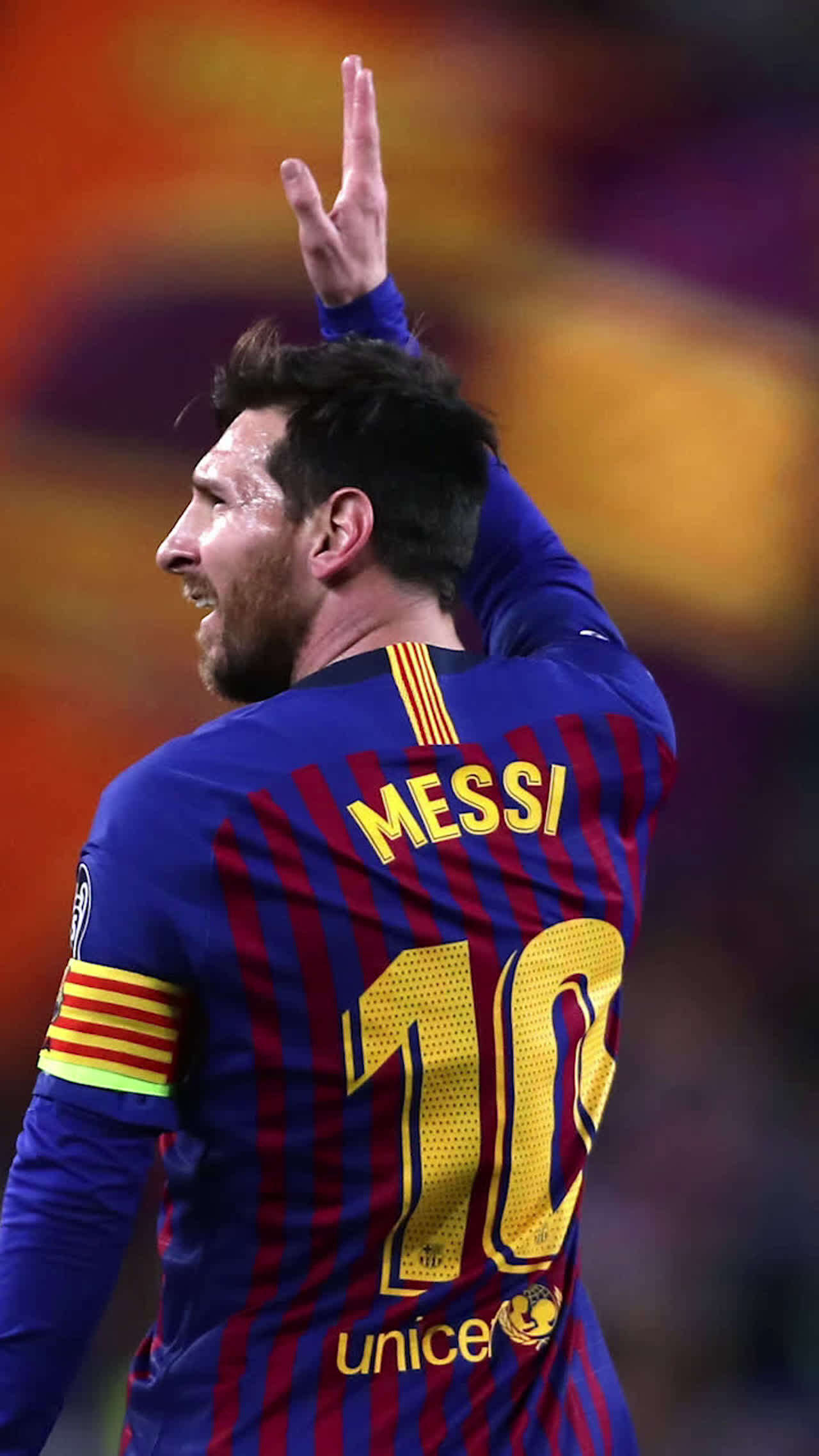 Messi staying at barcelona deals