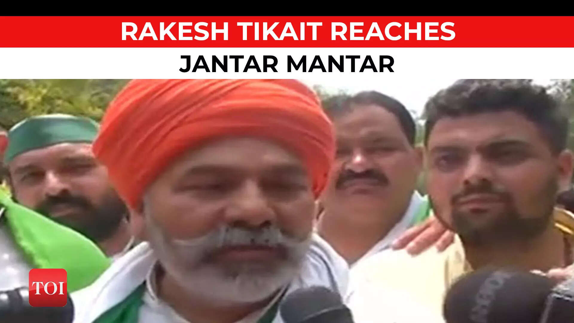 Rakesh Tikait reaches Jantar Mantar to support wrestlers