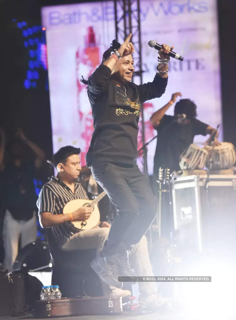 Kailash Kher treats Punekars to an evening of pop and folk music