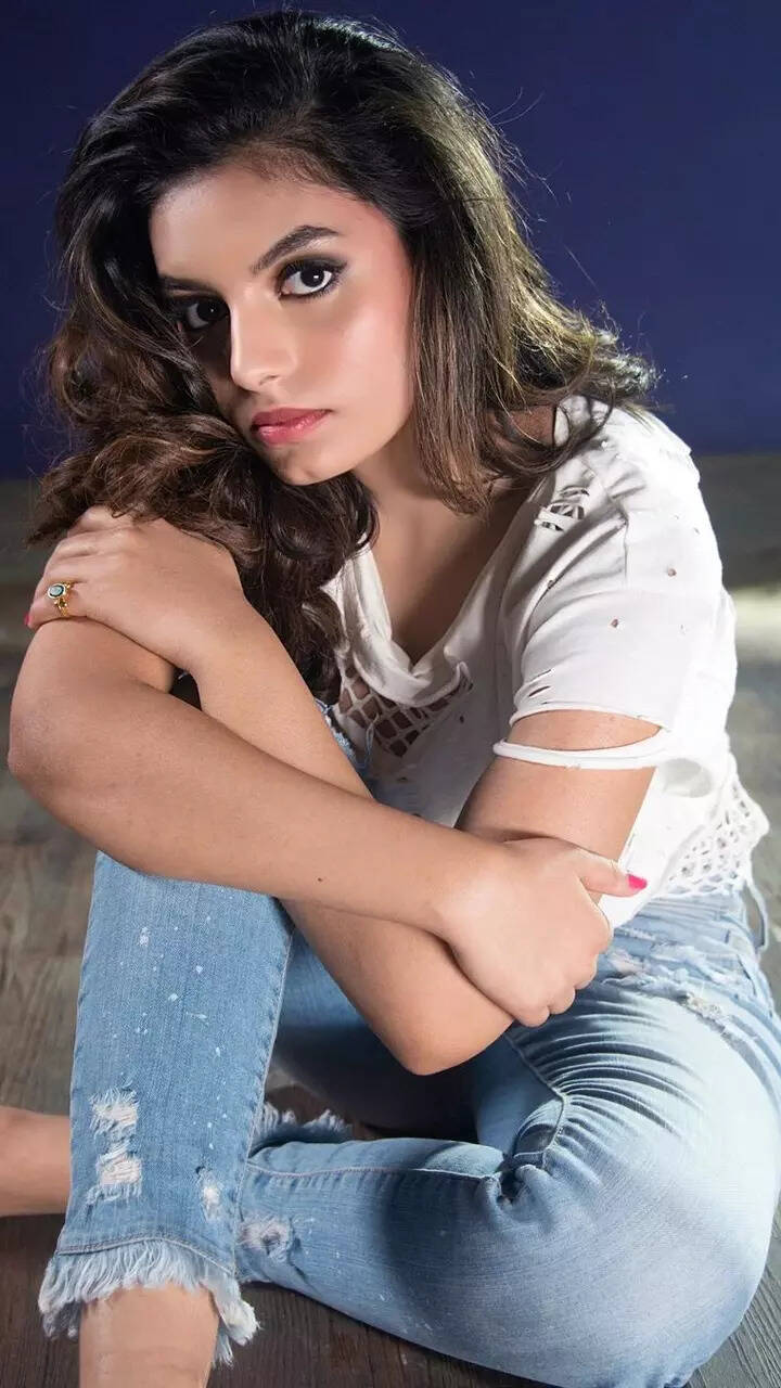 Kumar Sanu&rsquo;s daughter Shannon K is all set to make her Cannes debut