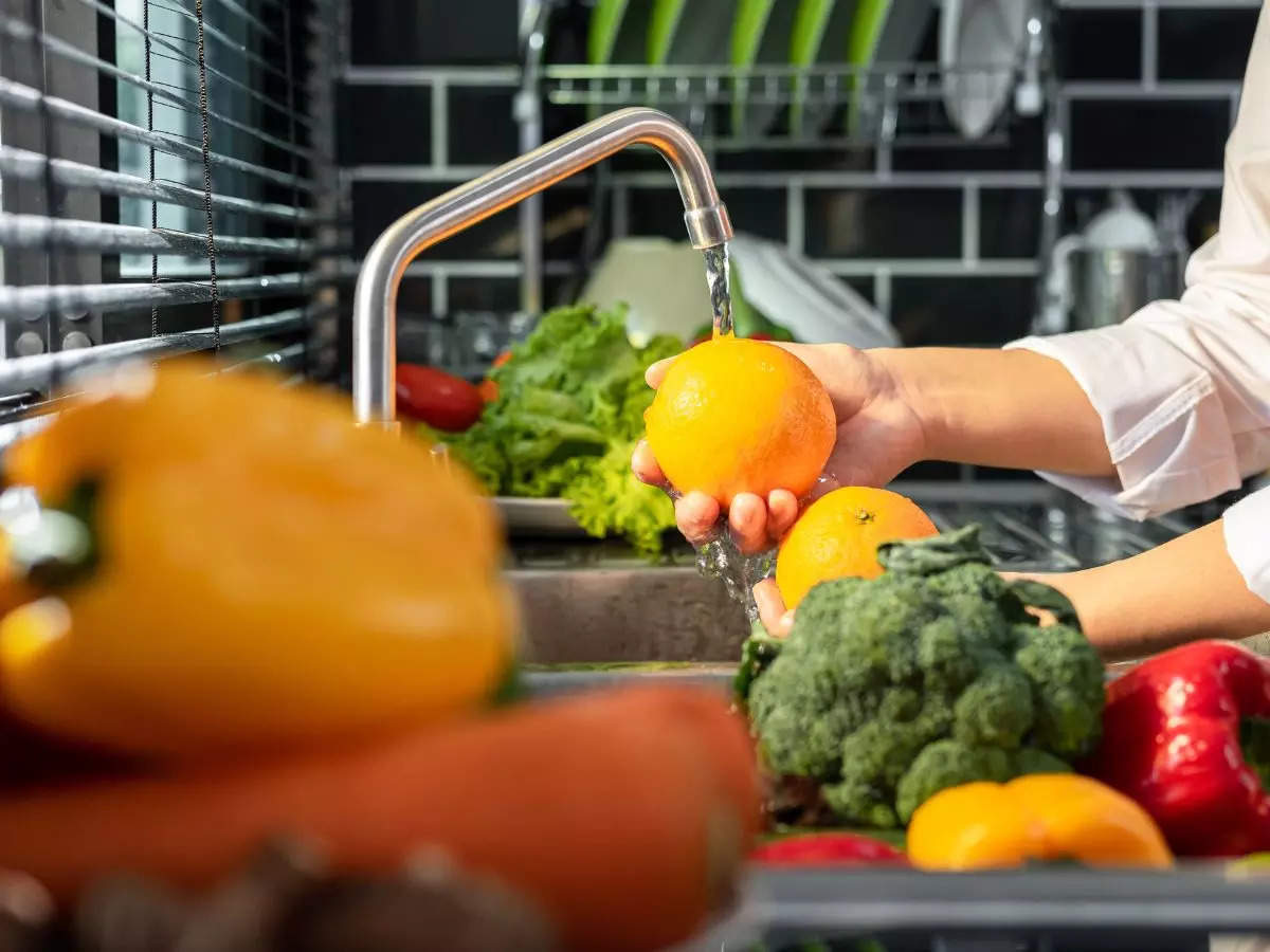 How to Sanitize Fruits and Vegetables 
