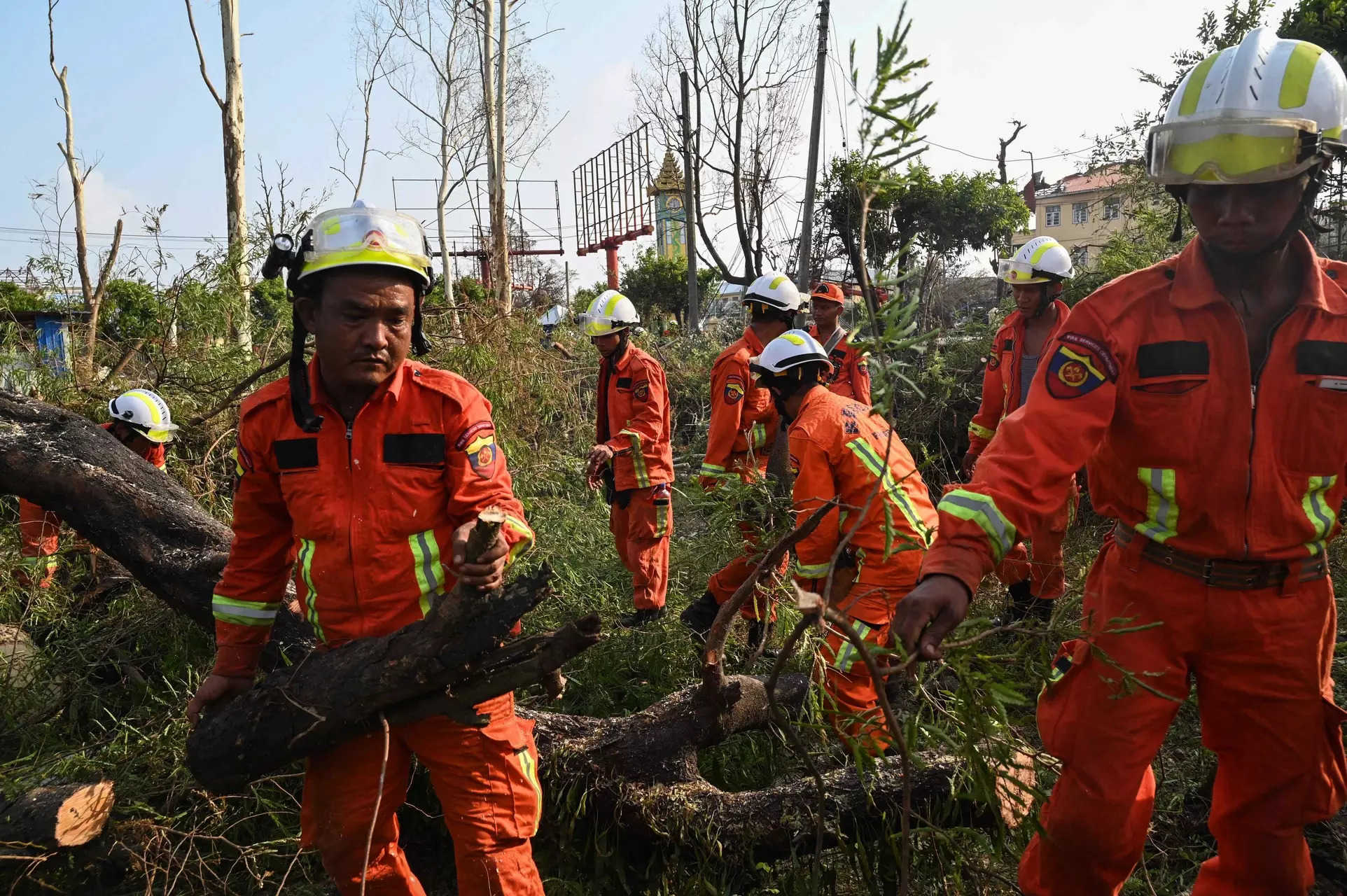 Hundreds Feared Dead After Cyclone Hits Western Myanmar | Photogallery ...