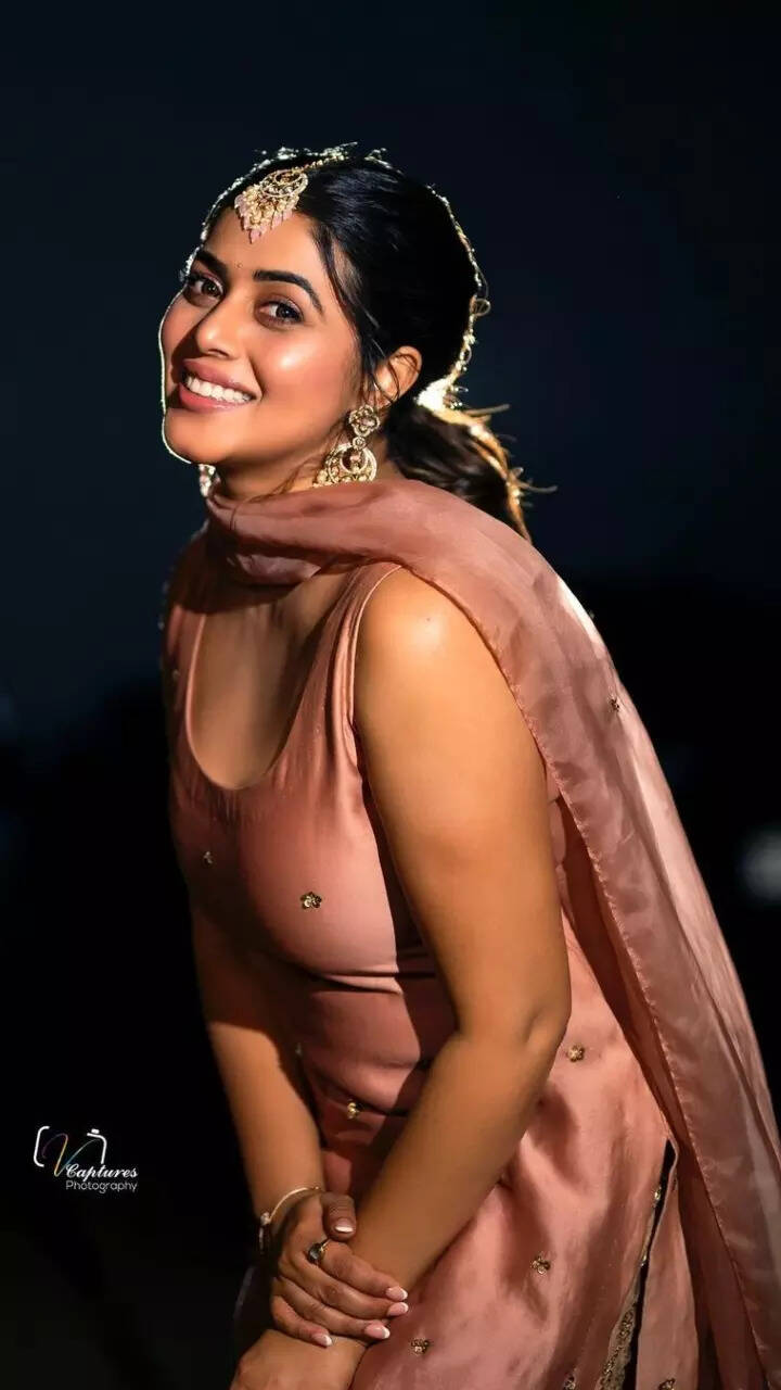 Shamna kasim hot boobs