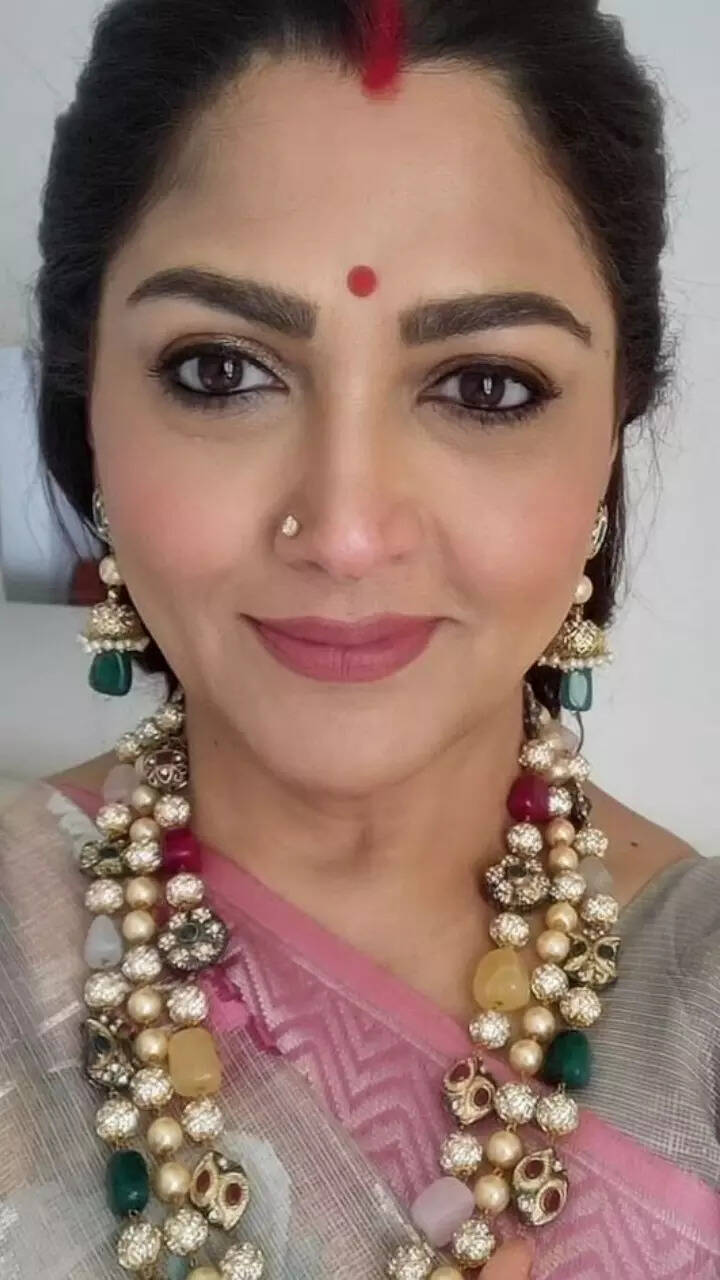 Heres how Kushboo Sundar manages to look so young at 52 | Times of India