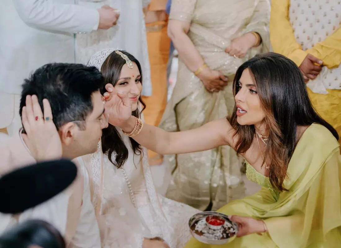 These new pictures from Parineeti Chopra and Raghav Chadha&rsquo;s engagement are straight out of a fairytale!