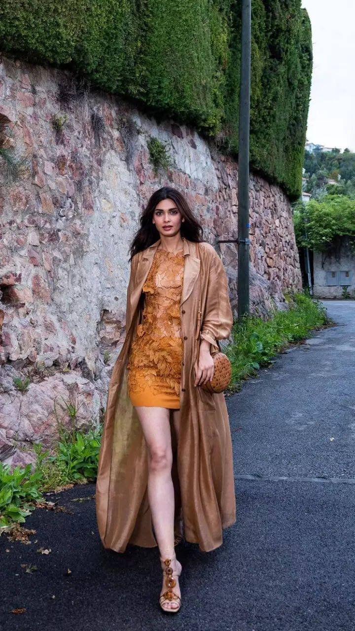 Diana Penty's final look from Cannes 2023 calls for spring love