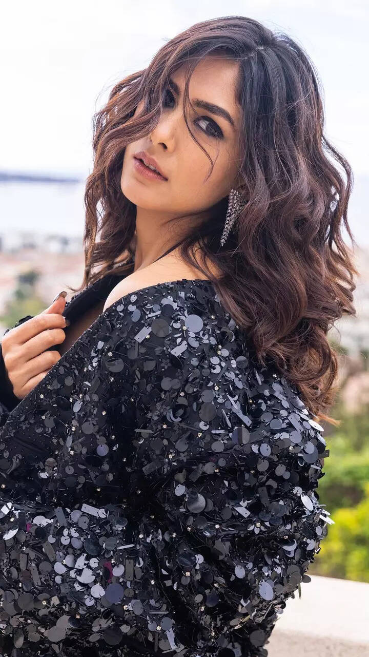 Mrunal Thakur's stylish looks