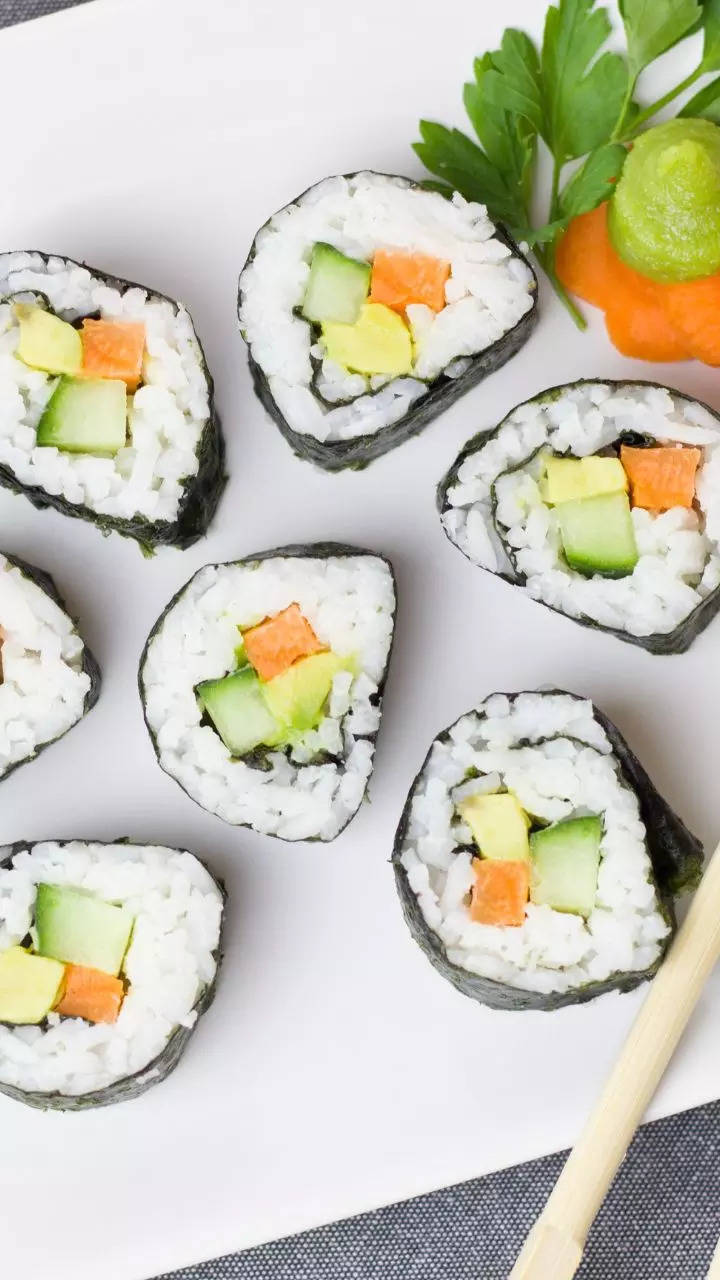 How to make Vegetarian sushi at home with cooked rice​