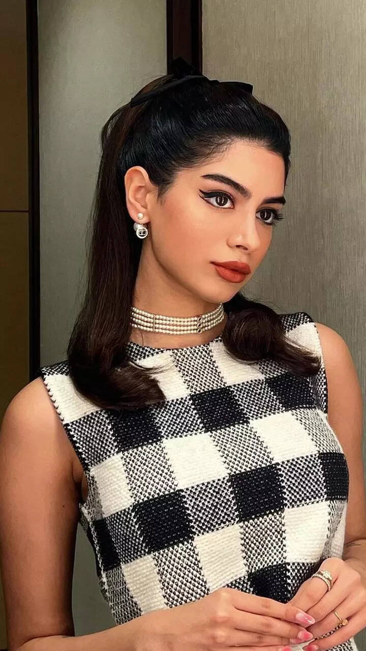 Pulled-Back Ponytail