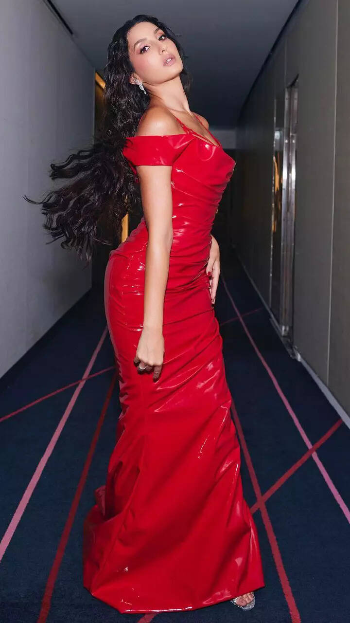 ​Nora Fatehi turns up the heat in a red latex gown