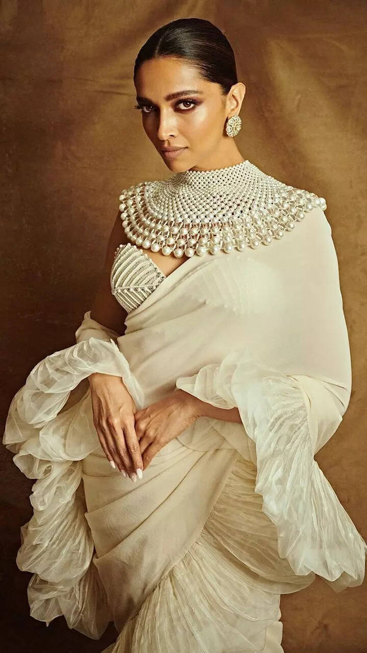 Deepika, Kriti, Janhvi & Kiara give us ethnic inspiration in pearl blouse designs