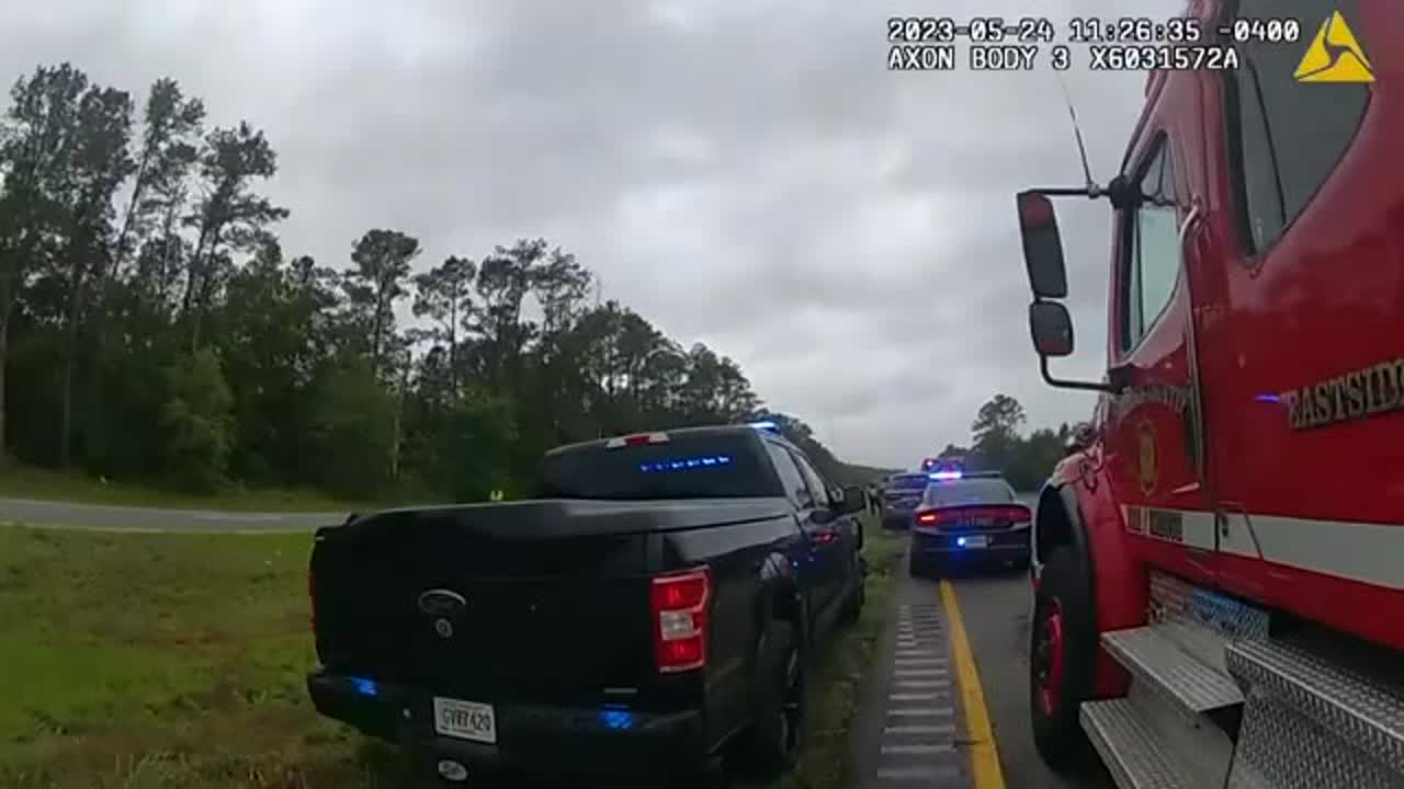 Car soars through air in spectacular wreck