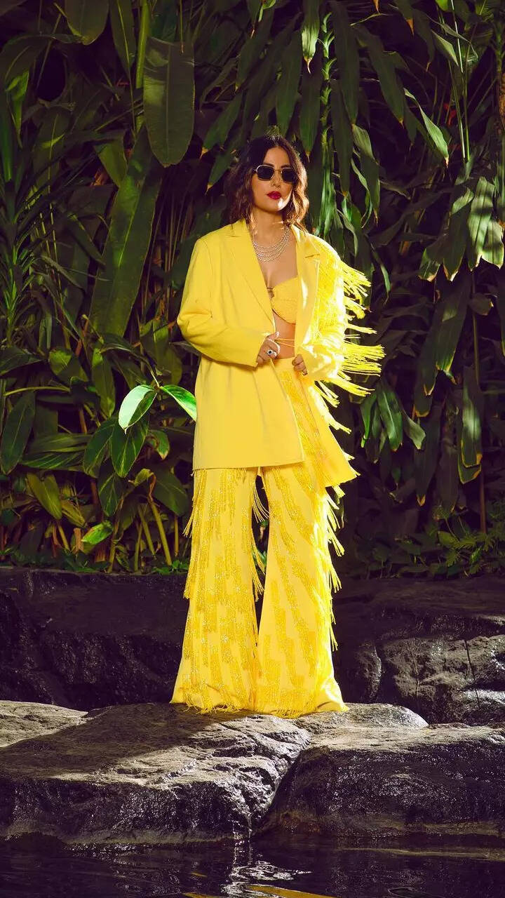 SETS THE INTERNET ABLAZE