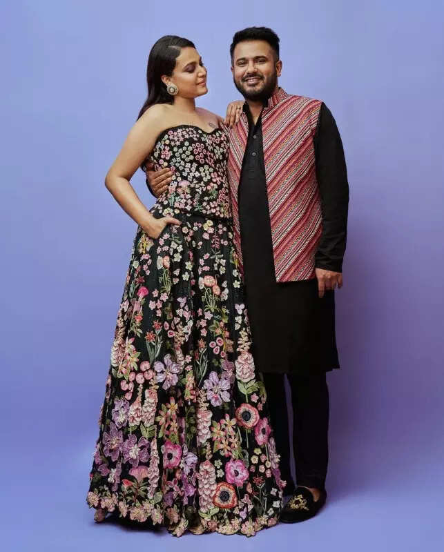 Swara Bhaskar flaunts baby bump as she announces pregnancy with husband Fahad Ahmad