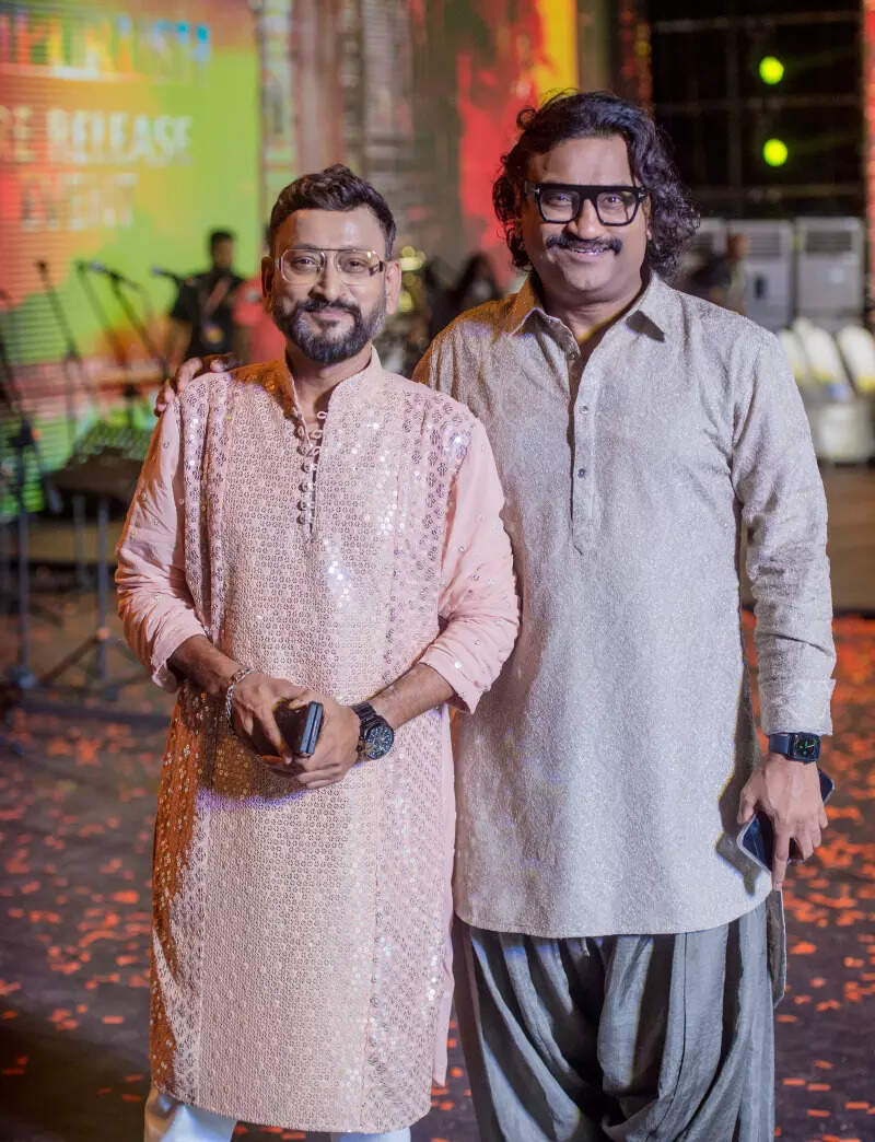 Prabhas & Kriti Sanon unveil the final trailer of Adipurush at a grand event in Tirupati