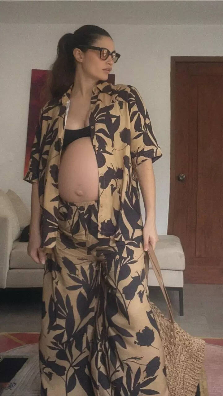 Maternity fashion goals 