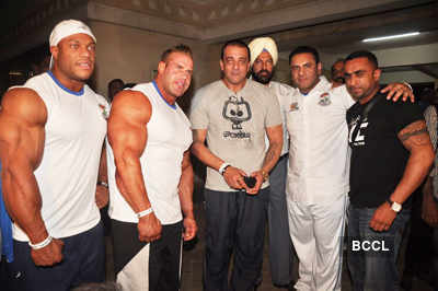 Sanju with body builiding contestants