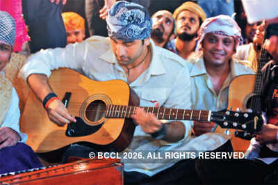 'Rockstar' team visits Hazrat Nizamuddin