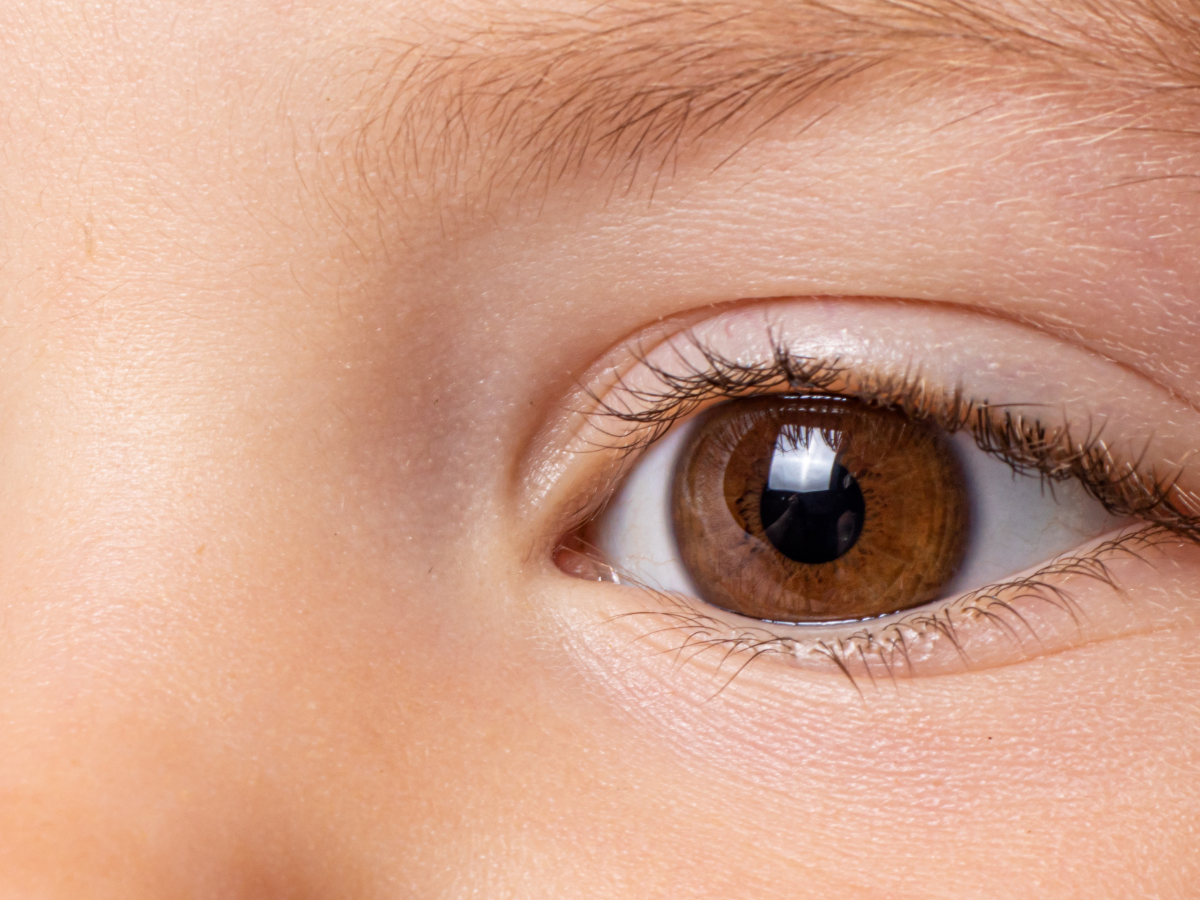 Signs of weak eyesight in children that parents shouldn't ignore