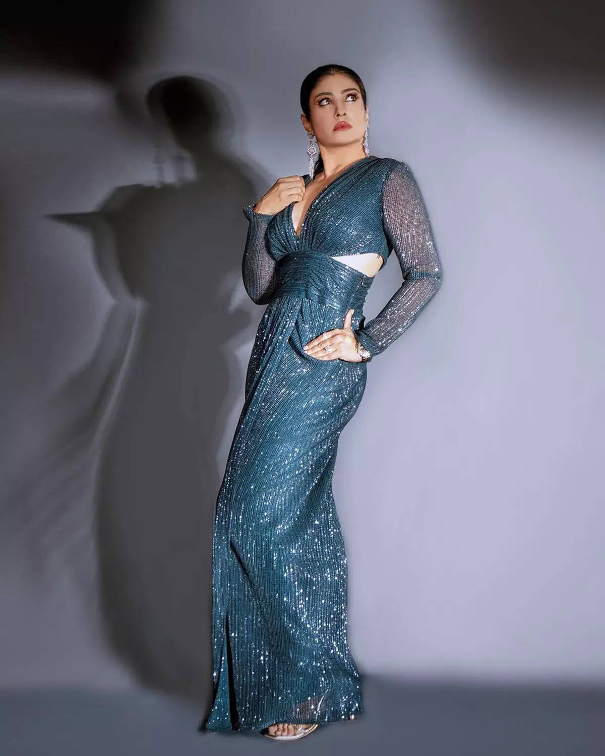 New bewitching pictures of Raveena Tandon prove that age is just a number!