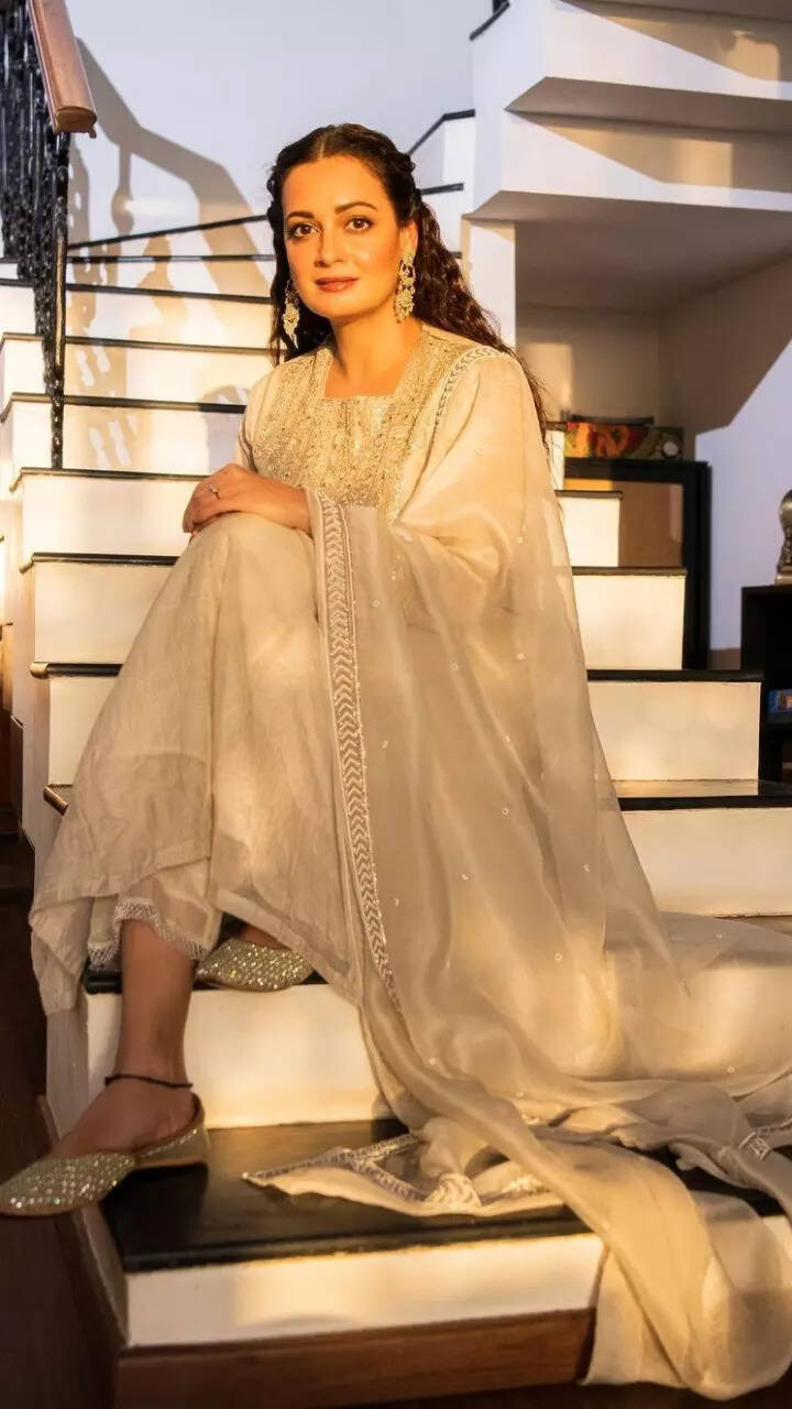 Mesmerising in white 