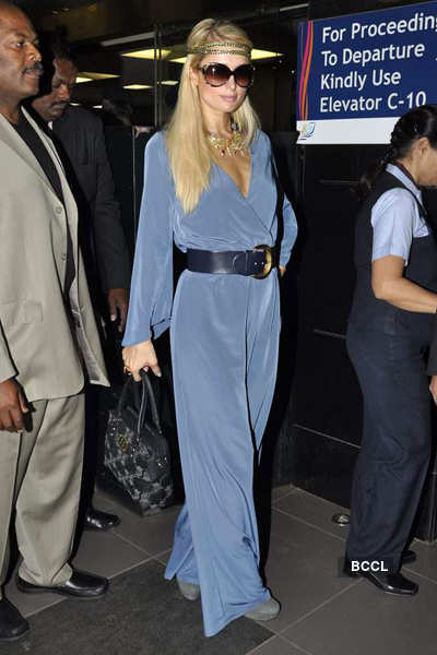 Paris Hilton arrives in Mumbai