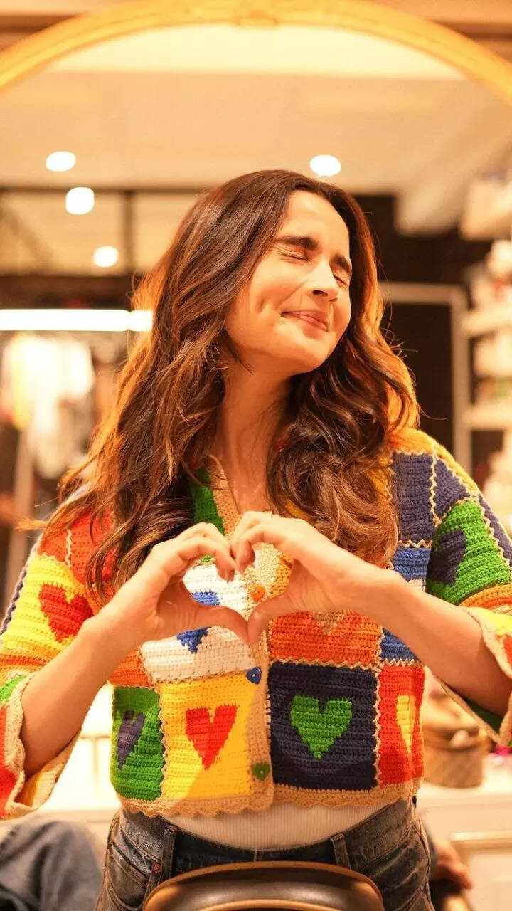 Alia Bhatt steals hearts in crochet top and baggy jeans
