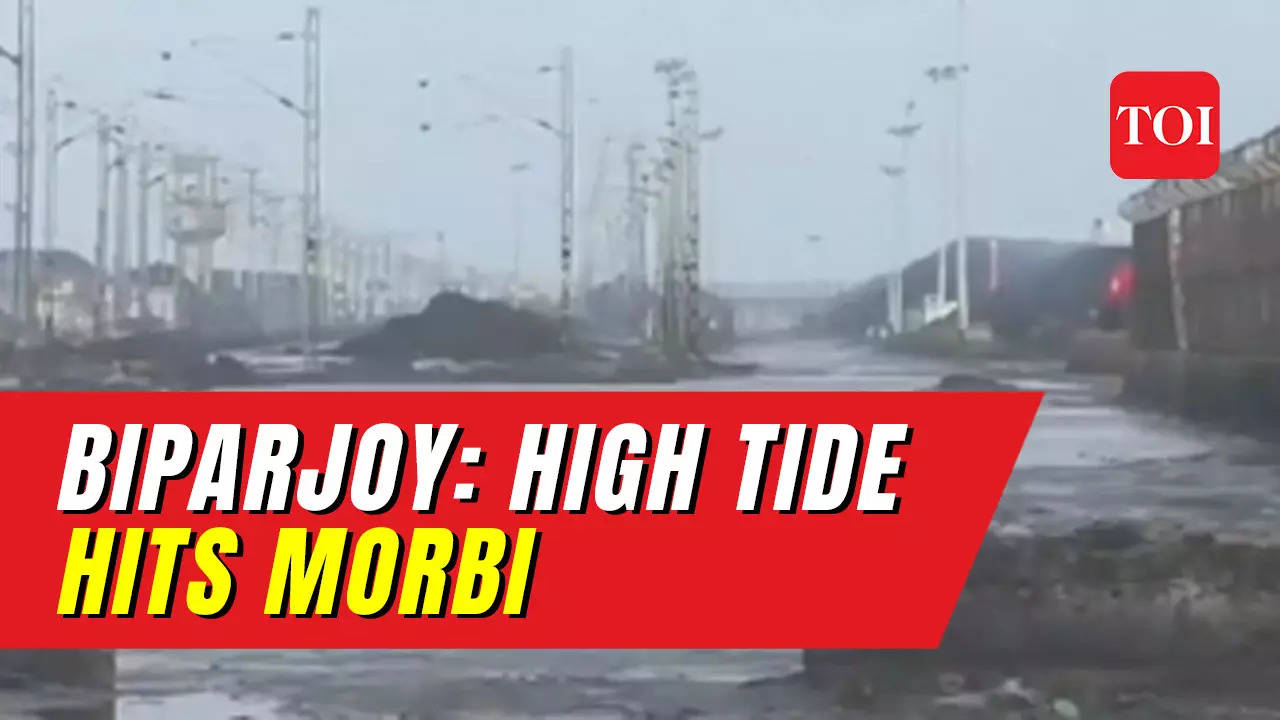 Cyclone Biparjoy Makes Landfall High Tide Hits The Coastal Areas In Morbi