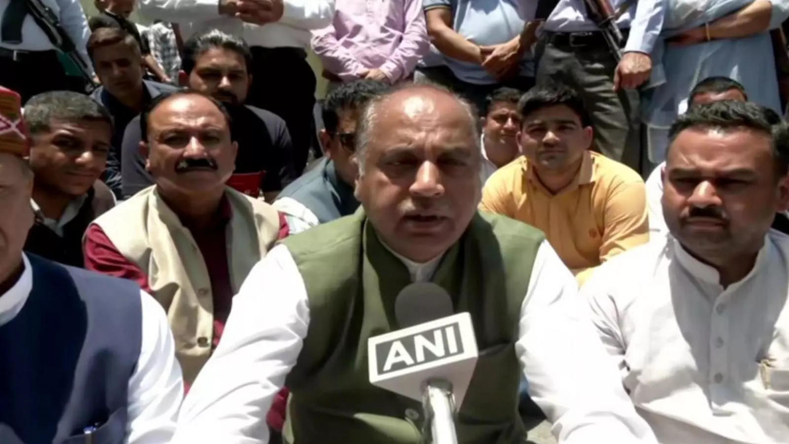 Himachal Pradesh: Former CM Jairam Thakur’s Convoy Blocked By Police In ...