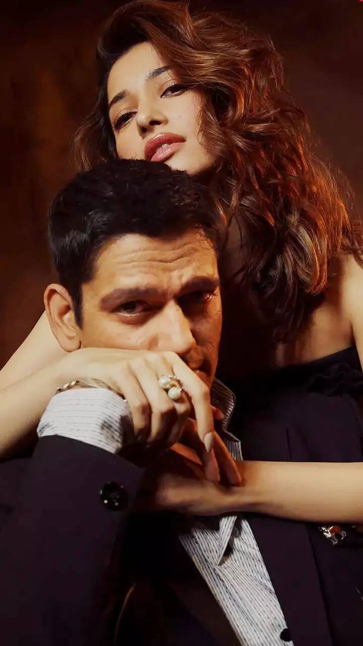 ​BOLLYWOOD&rsquo;S NEWEST COUPLE