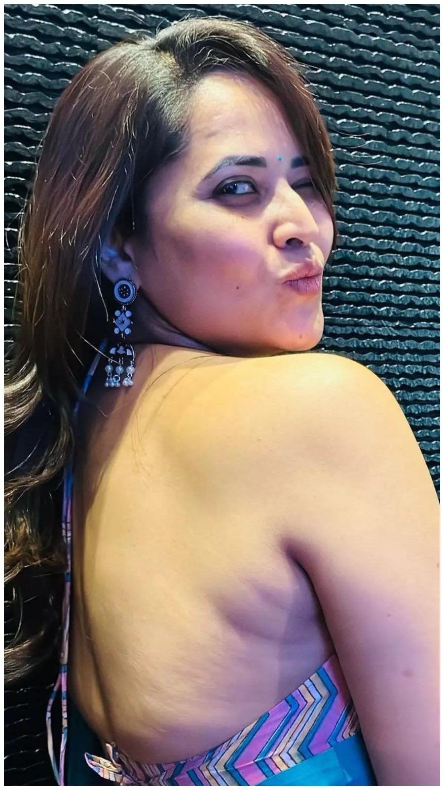 Captivating clicks of Anasuya Bharadwaj | Times of India