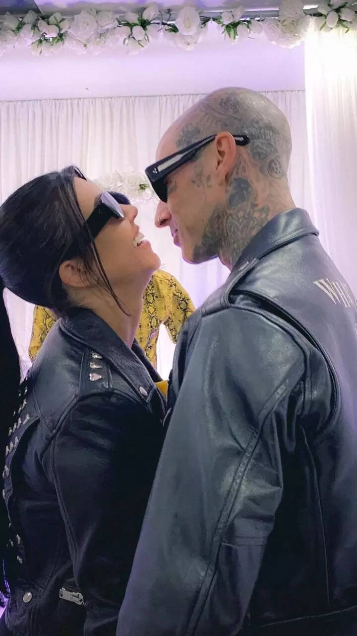 Kourtney Kardashian announces pregnancy with Travis Barker at Blink-182 concert
