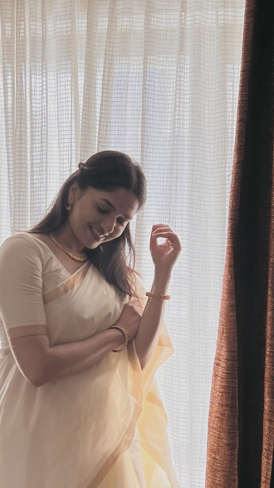 Sunainaa embraces culture as she dresses up in traditional Kerala saree! |  Times of India